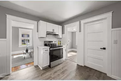 100 Essex St, Pittsfield, MA 01201 - Photo 18