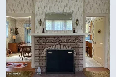 39 Castle St, Great Barrington, MA 01230 - Photo 8