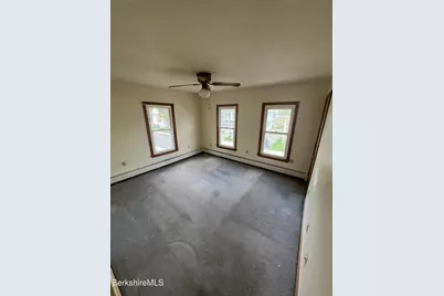 16 Albert St, Adams, MA 01220 - Photo 8
