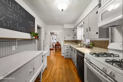 16 Kensington Ave, Pittsfield, MA 01201 - Photo 14