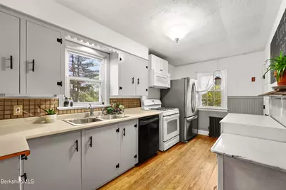 16 Kensington Ave, Pittsfield, MA 01201 - Photo 12
