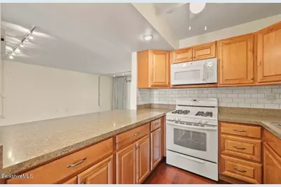 3 Rolling #2, Lenox, MA 01240 - Photo 4