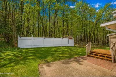 32 Lakeview St, Pittsfield, MA 01201 - Photo 10