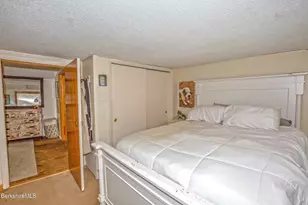 32 Lakeview St, Pittsfield, MA 01201 - Photo 38