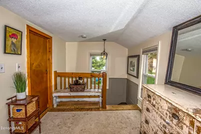 32 Lakeview St, Pittsfield, MA 01201 - Photo 30