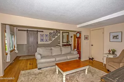 32 Lakeview St, Pittsfield, MA 01201 - Photo 18