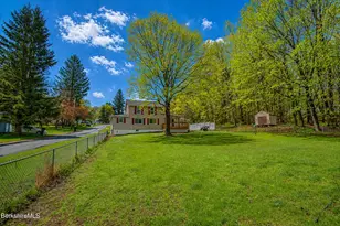 32 Lakeview St, Pittsfield, MA 01201 - Photo 12
