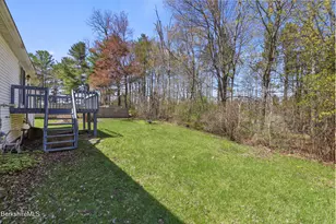 9 Donovan St, Pittsfield, MA 01201 - Photo 26
