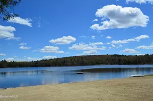 121 Hiawatha Rd, Becket, MA 01223 - Photo 4