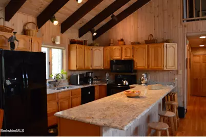 121 Hiawatha Rd, Becket, MA 01223 - Photo 18