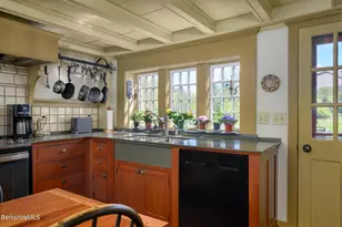 1385 Main St, Williamstown, MA 01267 - Photo 16