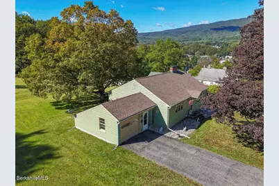 16 Anthony St, Adams, MA 01220 - Photo 30