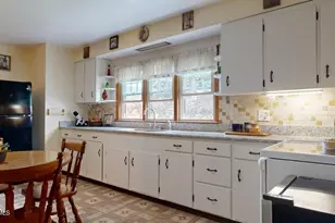 16 Anthony St, Adams, MA 01220 - Photo 8