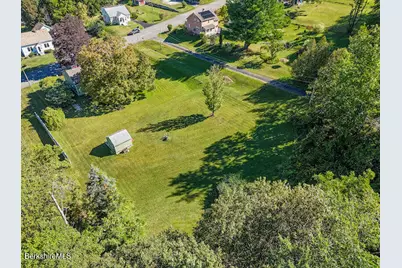 16 Anthony St, Adams, MA 01220 - Photo 18