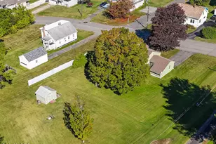 16 Anthony St, Adams, MA 01220 - Photo 20