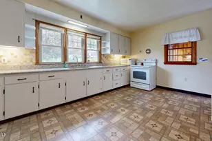 16 Anthony St, Adams, MA 01220 - Photo 6