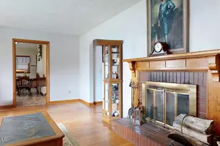 16 Anthony St, Adams, MA 01220 - Photo 10