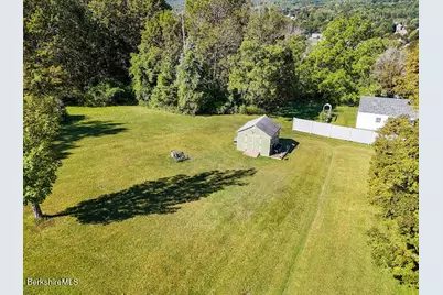 16 Anthony St, Adams, MA 01220 - Photo 2