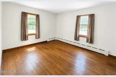 16 Anthony St, Adams, MA 01220 - Photo 14