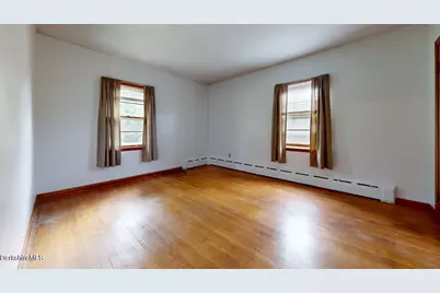 16 Anthony St, Adams, MA 01220 - Photo 20