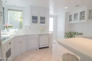 10 Mahkeenac Shores Rd, Stockbridge, MA 01262 - Photo 14
