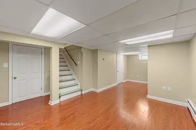 276 Pecks Rd, Pittsfield, MA 01201 - Photo 22
