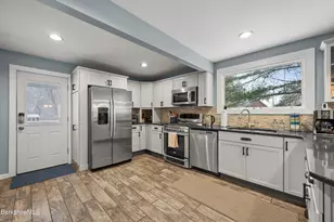 18 Willow Ln, Lenox, MA 01240 - Photo 16