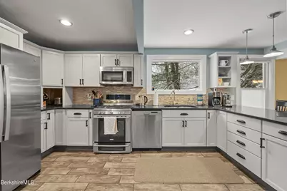 18 Willow Ln, Lenox, MA 01240 - Photo 16