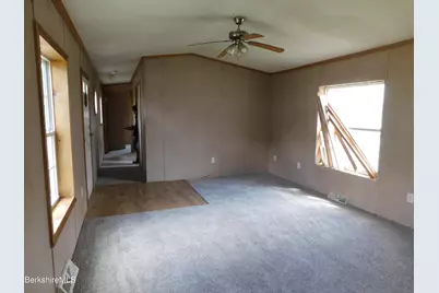 3 Lakewood Cir, Pittsfield, MA 01201 - Photo 10