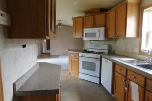 3 Lakewood Cir, Pittsfield, MA 01201 - Photo 6