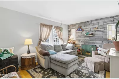 53 Edison Ave, Pittsfield, MA 01201 - Photo 6