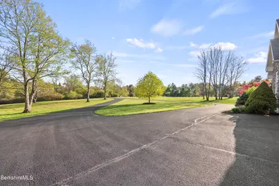 63 Blythewood Dr, Pittsfield, MA 01201 - Photo 64
