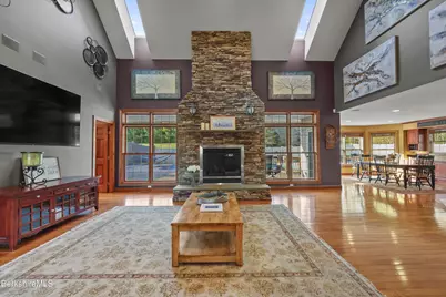 63 Blythewood Dr, Pittsfield, MA 01201 - Photo 12