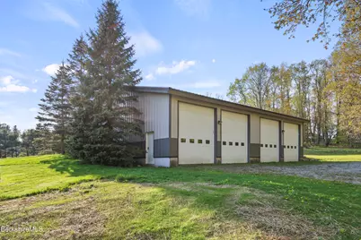 63 Blythewood Dr, Pittsfield, MA 01201 - Photo 6