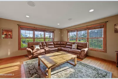 63 Blythewood Dr, Pittsfield, MA 01201 - Photo 10