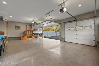 63 Blythewood Dr, Pittsfield, MA 01201 - Photo 34