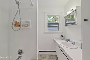 66 Wilson St, Pittsfield, MA 01201 - Photo 18