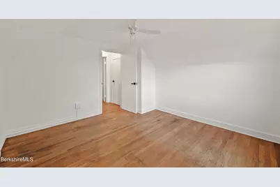 66 Wilson St, Pittsfield, MA 01201 - Photo 20