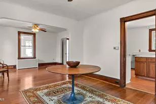 8 Mohegan St, Pittsfield, MA 01201 - Photo 8