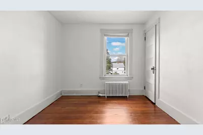 8 Mohegan St, Pittsfield, MA 01201 - Photo 20