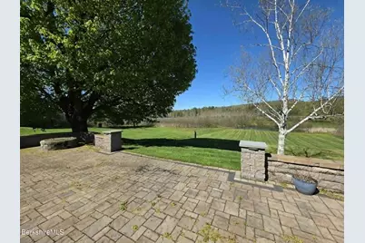 659 Pecks Rd, Pittsfield, MA 01201 - Photo 4