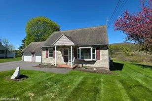 659 Pecks Rd, Pittsfield, MA 01201 - Photo 2