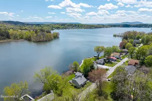 15 Sunrise St, Lanesborough, MA 01237 - Photo 2