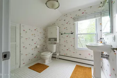 15 Sunrise St, Lanesborough, MA 01237 - Photo 24