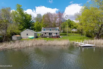 15 Sunrise St, Lanesborough, MA 01237 - Photo 34