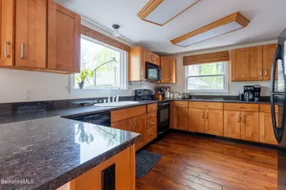 15 Sunrise St, Lanesborough, MA 01237 - Photo 4