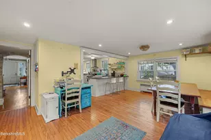 15 Kenilworth St, Pittsfield, MA 01201 - Photo 20