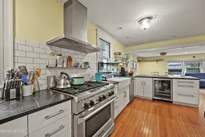 15 Kenilworth St, Pittsfield, MA 01201 - Photo 12