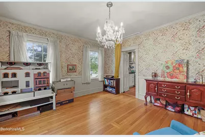15 Kenilworth St, Pittsfield, MA 01201 - Photo 24