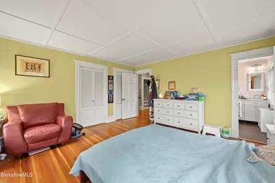 15 Kenilworth St, Pittsfield, MA 01201 - Photo 32
